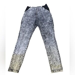 Forever 21 acid washed stretchy jeans